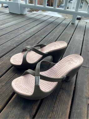 CROCS Brown Wedge Sandals with Light Pink Footbed